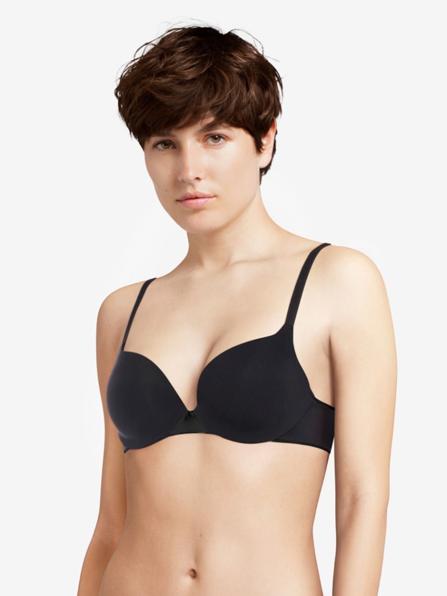 c15g20-011_essentiall_t-shirtunderwiredextrapush-up_ft-1-1.jpg