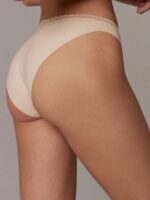 CeciliaNudeBack-CROP