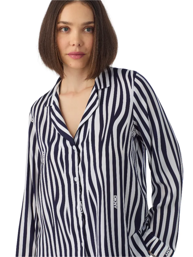 26_YI90099_486_WHITE_STRIPES_LOGO_749_DETAIL
