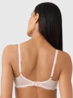 3_on_model__853481_D_285_B_1024x